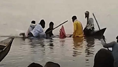 भंडारा: वैनगंगा नदीत नाव बुडाली; ६ जण बचावले