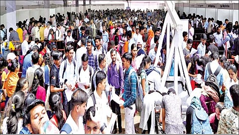 कोल्हापूर : बारा हजार उमेदवारांना नोकरीची नियुक्तीपत्रे