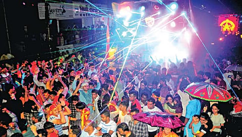 कोल्हापूर : मंगलमूर्तीचे जल्लोषात स्वागत