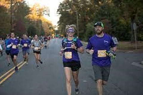…अन् ‘त्यांनी’ अनुभवल्या दिव्यांगांच्या वेदना! सहाशेहून अधिक जणांच्या सहभागाने खराडीत पार पडली ‘ब्लाइंड फोल्डेड मॅरेथॉन’