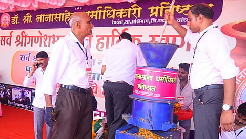 मुंबई : नानासाहेब धर्माधिकारी प्रतिष्ठानतर्फे निर्माल्यापासून खतनिर्मितीचा उपक्रम