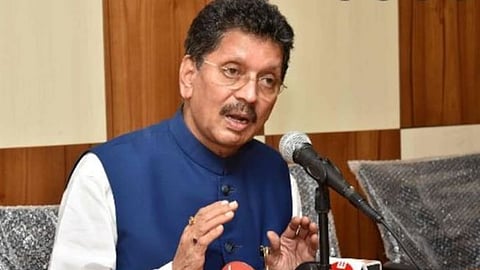 deepak Kesarkar