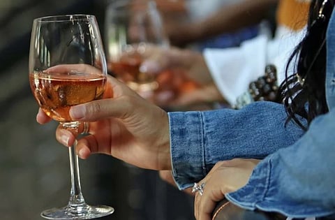 Alcohol Effects on the Brain : दारुचा पहिलाच ‘प्याला’ ठरु शकतो व्यसनाचे कारण!