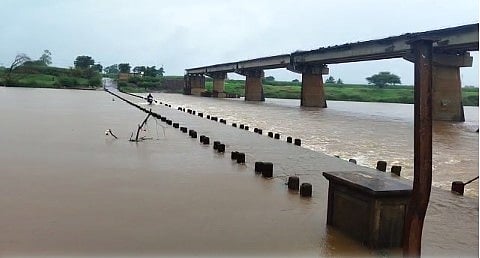 Kolhapur Rain : राजाराम बंधारा चौथ्यांदा पाण्याखाली, पंचगंगेच्या पाणी पातळीत वाढ (Video)