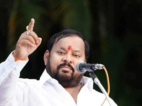 Shinde Dasara Melava 2022 : उद्धव ठाकरेंनी केलेले पाप एकनाथ शिंदेंनी धुवून काढले; शहाजीबापू पाटील यांची घणाघाती टीका