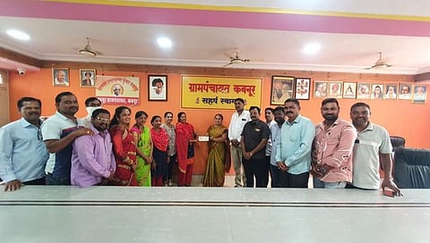 कोल्हापूर: कबनूर ग्रामपंचायत कर्मचाऱ्यांना दीपावली बोनस अदा