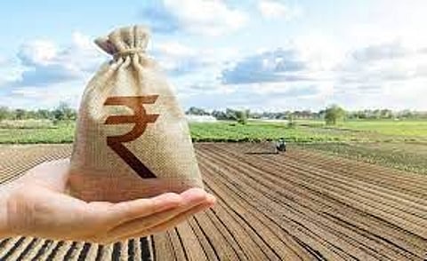 सानुग्रह अनुदान : नियमित पीककर्ज भरणारे शेतकरी वार्यावर