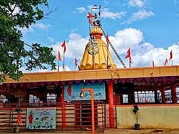 मढी : आजी-माजी विश्वस्तांमधील वाद मिटला ; सहायक धर्मादाय आयुक्तांकडील तक्रारींवर तोडगा