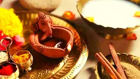 Diwali Festival : दिवाळीतील अभ्यंग स्नानाचे ‘हे’ आहेत आश्चर्यकारक फायदे
