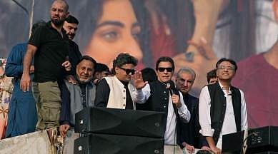 Imran Khan : इम्रान खान यांच्या रॅलीत महिला पत्रकाराचा चिरडून मृत्यू (Video)