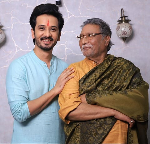 तुझेच मी गीत गात आहे