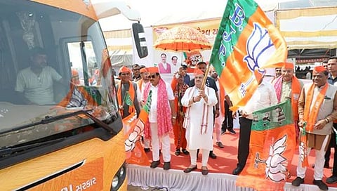 Gujrat Election : भाजपचे उमेदवार ‘मेरिट’वरच, नेत्यांचे नातेवाईक वेटिंगवर
