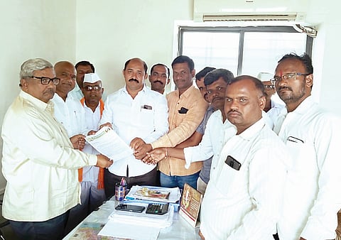 राज्यात ऊस वाहतूक, तोड बंद आंदोलन; भूमिपुत्र संघटनेचे निवेदन
