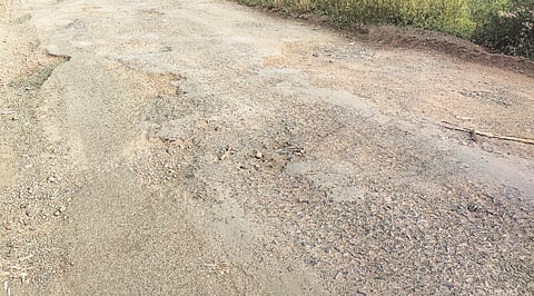 नगर : बेलापूर खुर्द-बन रस्त्याचे काम निकृष्ट ; अधिकार्यांचे अक्षम्य दुर्लक्ष