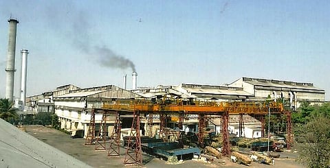 Sugar factory : साखर कारखान्यांची धुराडी किती पेटणार ही माहितीच गुलदस्त्यात