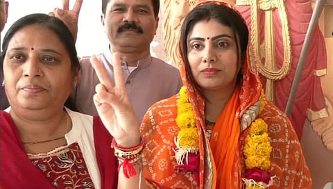 Gujarat Elections result : क्रिकेटपटू रवींद्र जडेजाची पत्नी रिवाबा जडेजा ४१ हजारांच्या मताधिक्याने विजयी