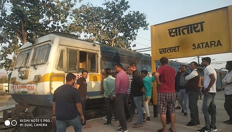 सांगली : बेंगलोर -गांधीधाम एक्सप्रेसचे इंजिन फेल