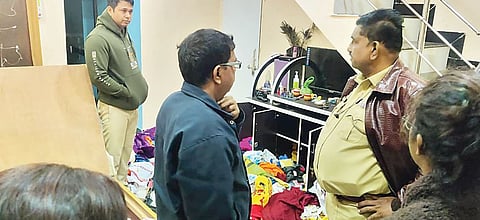 नगर शहरात चार घरांवर सशस्त्र दरोडा; सव्वा चार लाखांचा ऐवज लुटला