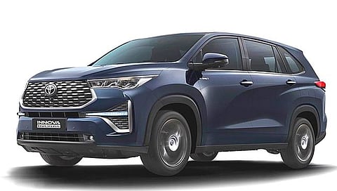 Toyota Hycross : टोयोटाची नवी इनोव्हा हायक्रॉस लॉन्च; जाणून घ्या फीचर्स आणि किंमत