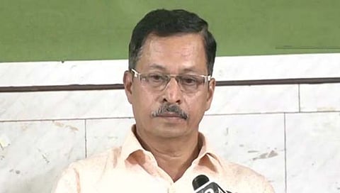 Shraddha murder case : आफताब आणि त्याच्या कुटुंबियांना कठोर शिक्षा व्हावी : श्रद्धाचे वडील विकास वालकर