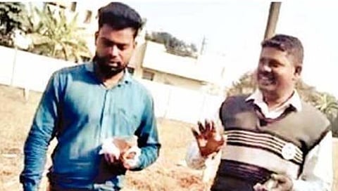 बेळगाव : शपथ घ्या, मिक्सर घ्या, मत द्या; ग्रामीण भागातील प्रकार