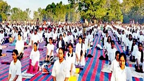 कर्नाटकला योग साक्षर राज्य बनविण्याचे उद्दिष्ट : जिल्हाधिकारी नितेश पाटील