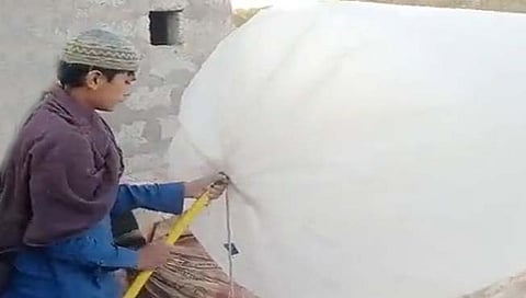 LPG Gas : पाकिस्तानात चक्क गॅस विकला जातो प्लास्टिक पिशव्यांतून