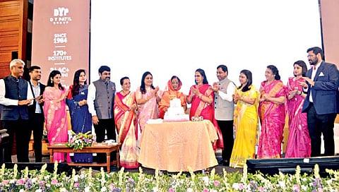 विद्यार्थ्यांनी जीवनात सक्षम होऊन देश विकासाला हातभार लावावा : डॉ. भाग्यश्री पाटील