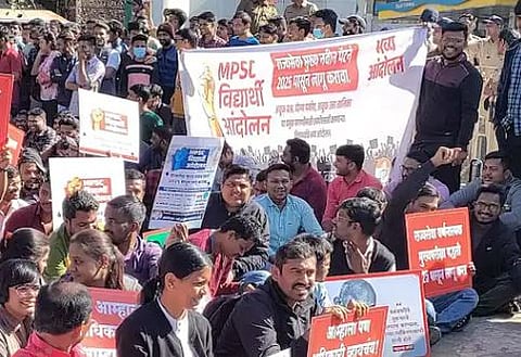 पुण्यात एमपीएसीच्या विद्यार्थ्यांचे पुन्हा आंदोलन; या मागण्यांसाठी विद्यार्थी रस्त्यावर