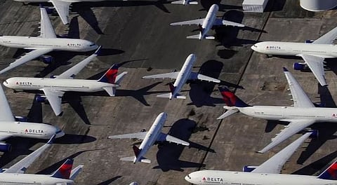 US Flights : अमेरिकेतील विमानसेवा ठप्प : संगणक प्रणालीत मोठा बिघाड