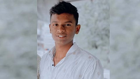 कोल्हापूर : हुपरी-इचलकरंजी मार्गावर दोन मोटारसायकलची समोरा-समोर धडक; तरुण ठार, एक जखमी