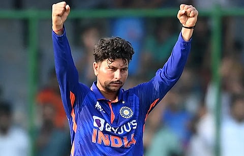 kuldeep yadav : संघातील स्थान अनिश्चित, तरीही कुलदीपचा परफॉर्मन्स 100 टक्के निश्चित
