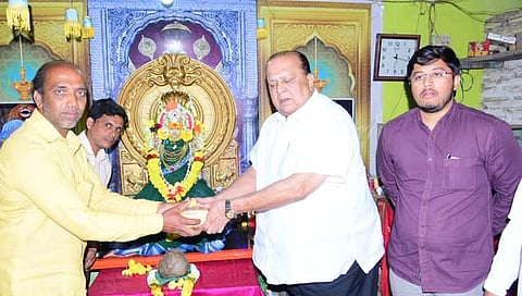 मुरगुड येथील अंबाबाई मंदिरास हसन मुश्रीफ यांची भेट
