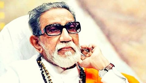 धुळे : शिवसेनाप्रमुख बाळासाहेब ठाकरे यांच्या जन्मदिनानिमित्त भगवा सप्ताह