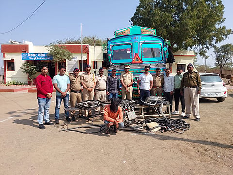 कंपनीत चोरी करणारा गजाआड,www.pudhari.newsw