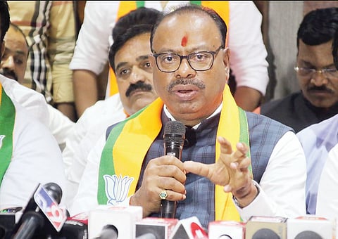 पिंपरी : ‘आरोप करण्याआधी विरोधकांनी स्वतःचा चेहरा आरशात पहावा’ : चंद्रशेखर बावनकुळे
