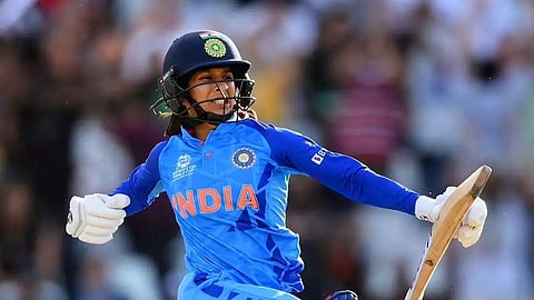 Jemimah Rodrigues : हॉकी स्टिक सोडून क्रिकेटची बॅट पकडणा-या जेमिमाचा 2.2 कोटींना लिलाव