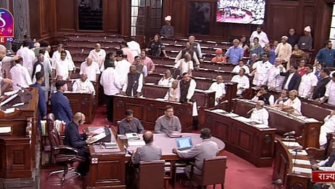 Budget Session : दोन्ही सभागृहांचे कामकाज दुपारी २ वाजेपर्यंत तहकूब