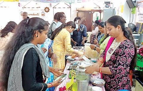 पुणे : देहविक्रय करणार्या महिलांसाठी ’धारा मेळा’