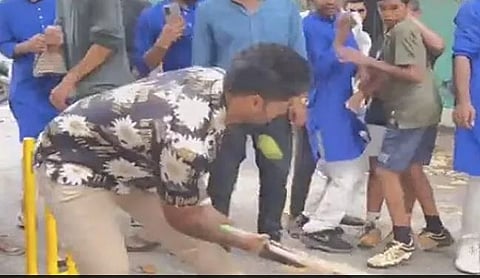 सूर्यकुमारने ‘गल्ली’ क्रिकेटमध्ये मारला ‘सुपला शॉट’, Video पाहिलात का?