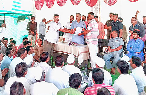 Nashik : गाव विकण्याच्या निर्णयाचा पुनर्विचार करावा : युवराज संभाजीराजे भोसले