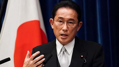 Japan PM Fumio Kishida | जपानचे पंतप्रधान फुमियो किशिदा यांच्यावर स्मोक बॉम्बने हल्ला, थोडक्यात बचावले