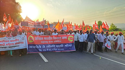 लाल वादळ लोणीत धडकणार: किसान सभेच्या लाँग मार्चला सायंकाळी सहाला सुरुवात