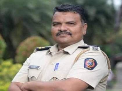 दुचाकीवरून जाणाऱ्या पोलीस कर्मचाऱ्याचा हृदयविकाराने मृत्यू; सुदैवाने बालपणीचा मित्र बचावला