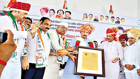 आम्हाला शिव्या देण्यापेक्षा काम करा; आ. अजितदादांकडून आ. महेश शिंदेंचा समाचार