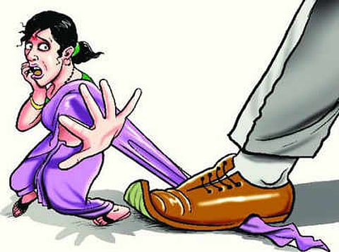 रक्षकच बनला भक्षक ! पुण्यात आयपीएस अधिकाऱ्यानेचं केला विधवेचा विनयभंग; काय आहे प्रकरण ?