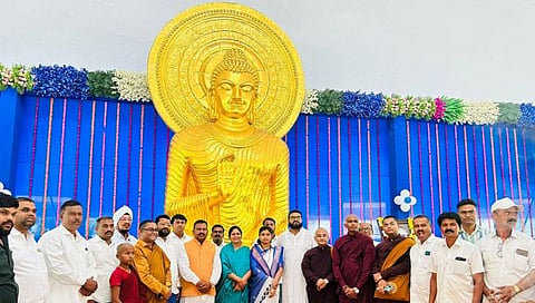नाशिक : भगवान गौतम बुद्धांना अभिवादन, अनुयायांची उसळली गर्दी