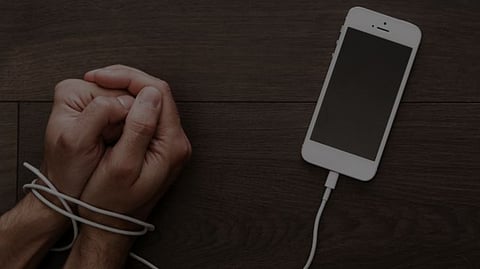 सावधान ‘NoMoPhobia’ वाढतोय! जाणून घ्या नवीन सर्वेक्षणातील माहिती