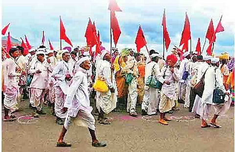 Ashadhi Wari 2023 : पालखी मार्गावर दुचाकी रुग्णवाहिकेसह आरोग्यदूत