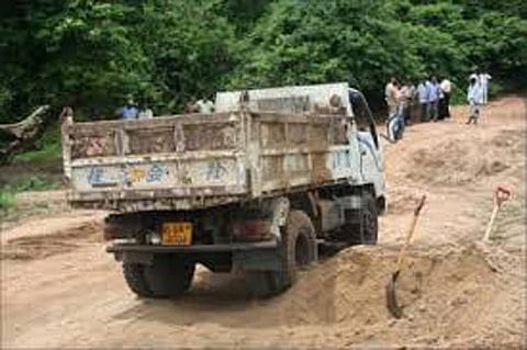 श्रीरामपुरात वाळू तस्करांचा महसूल पथकाला चिरडण्याचा प्रयत्न